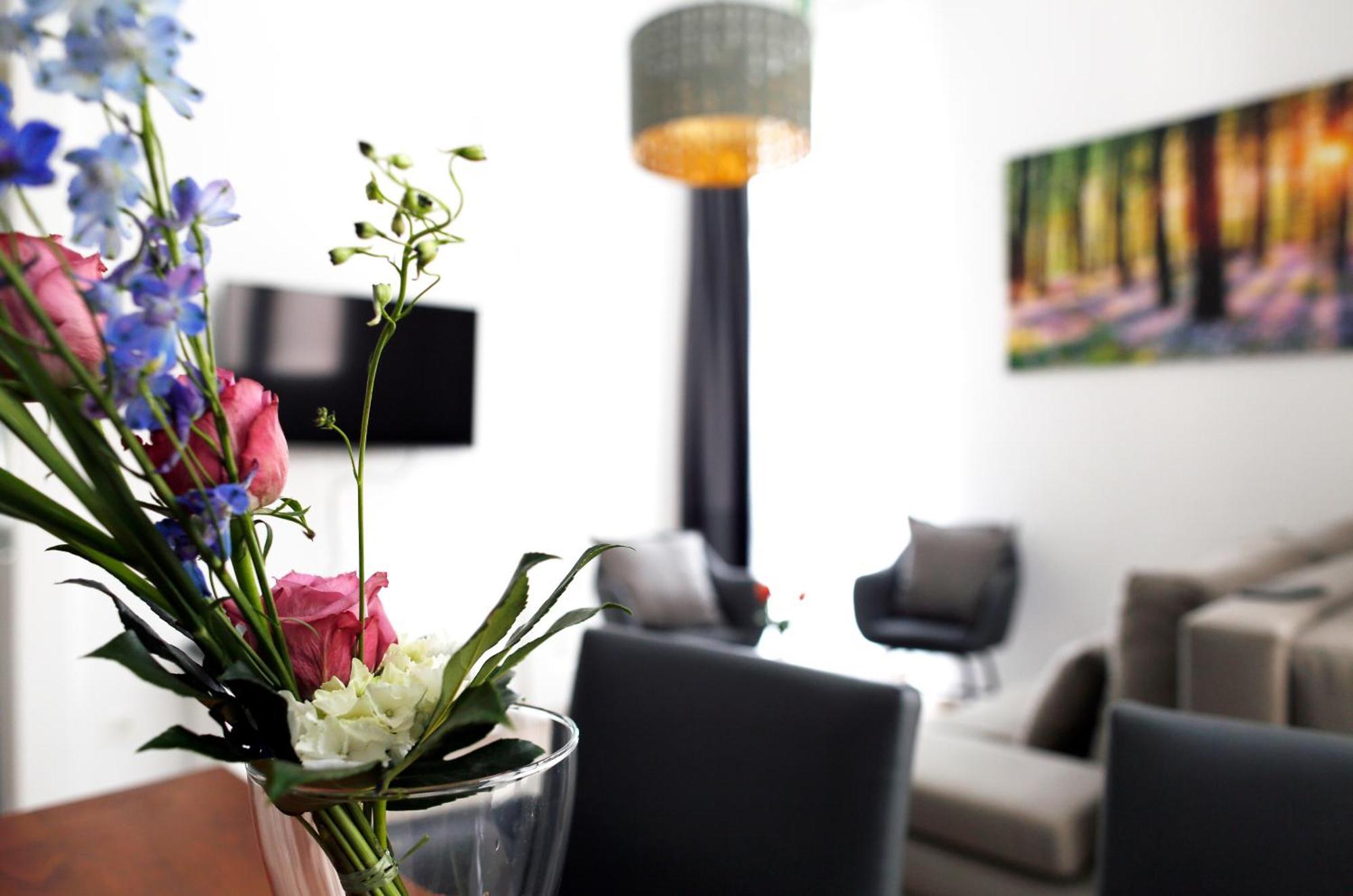 Apartment Nieb By Rockchair L Superhost Status L 3 Bedrooms Boxspringbeds 3 Bathrooms In Center 